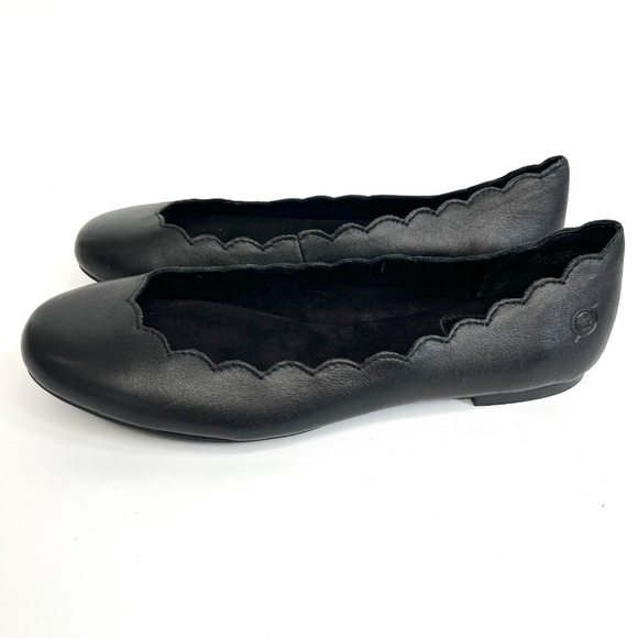 Born Allie Black Leather Scallop Slip On Flats Size 7.5 New with original box - Picture 2 of 9